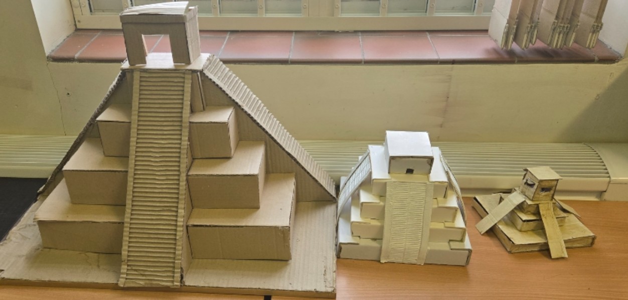 Mayans and Chichen Itza models