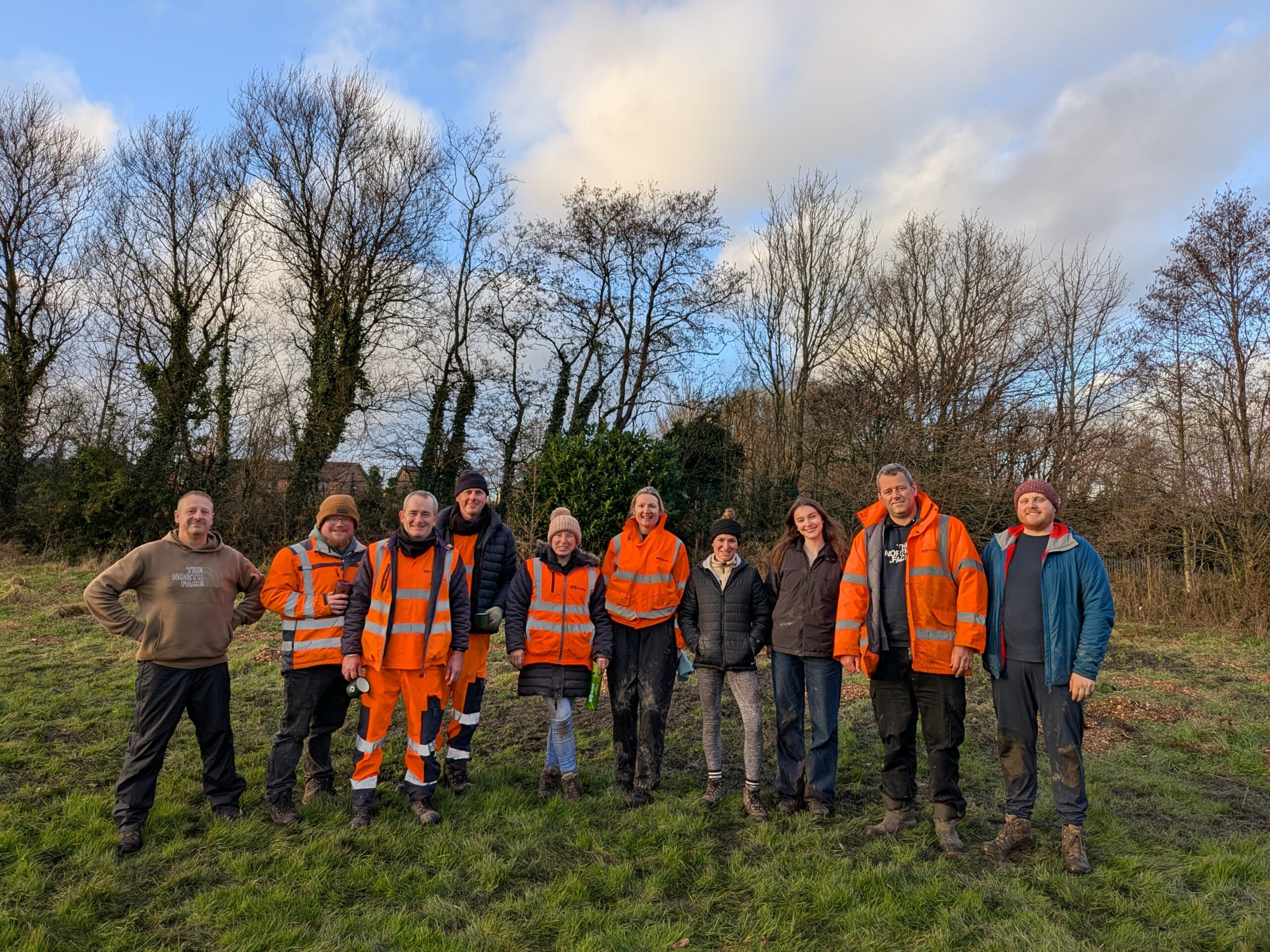 Suez volunteers improving nature